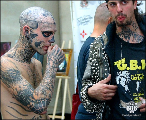 dziary - extreme-face-tattoo.jpg