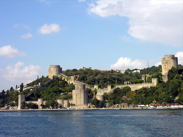 Architektura - Rumeli Hisari Fortress in Istanbul.jpg