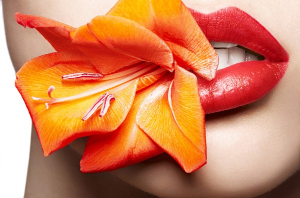 Ciepły Pomarańczowy - lips-makeup-1-600x397.jpg