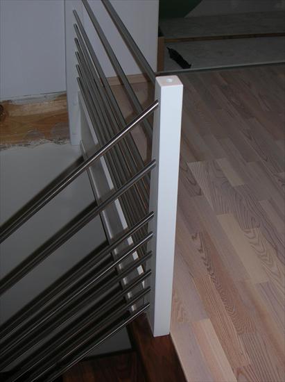 Schody - 0103 schody siodłowe z amerykańskiego orzecha.JPG